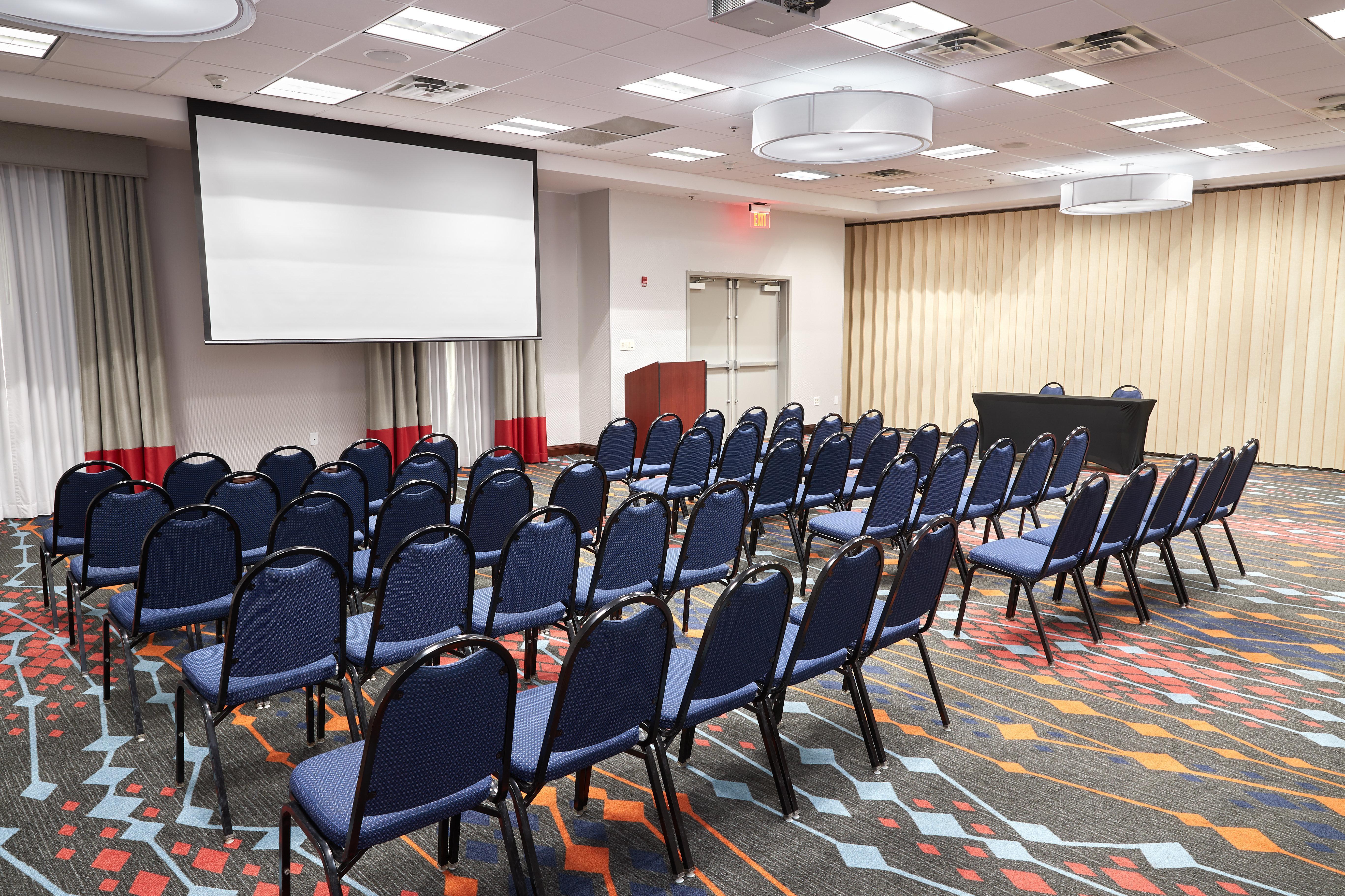 Holiday Inn Hotel & Suites Stockbridge-Atlanta I-75 By Ihg Exterior photo